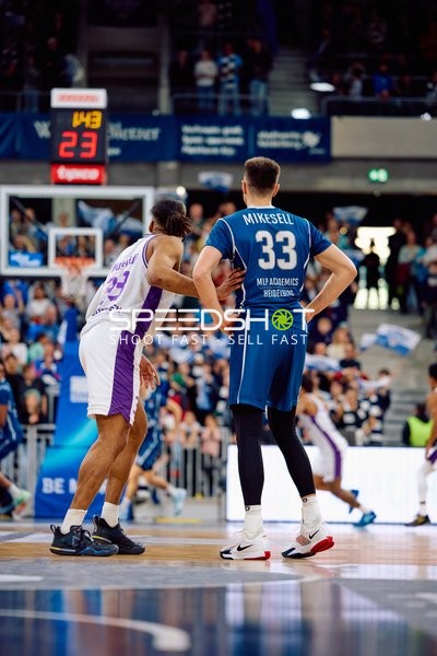 Diskussion während des Spiels