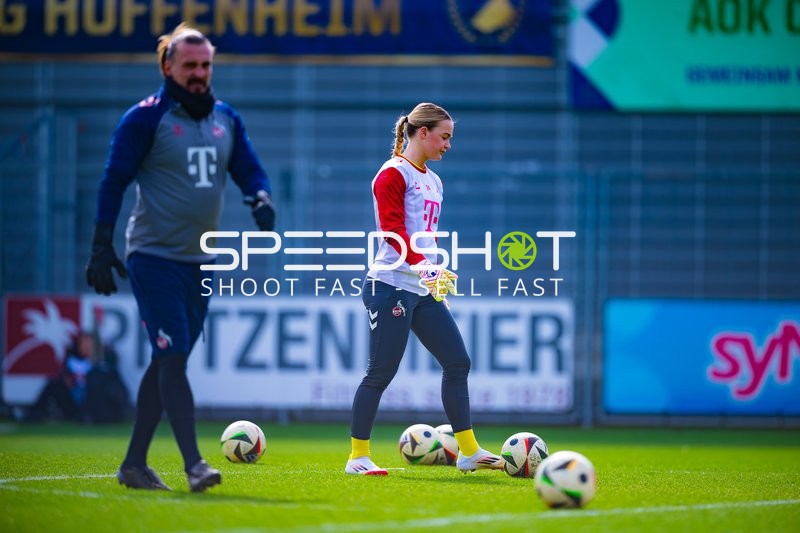 Training mit dem Ball auf dem Spielfeld