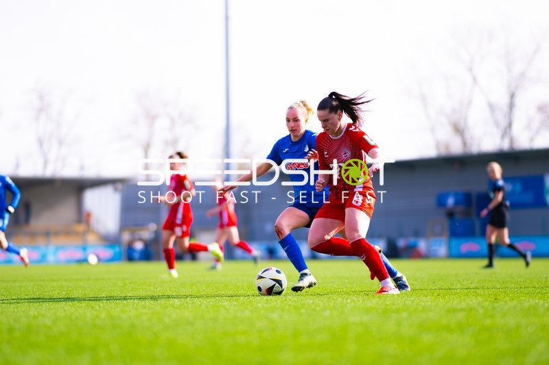 Zweikampf um den Ball