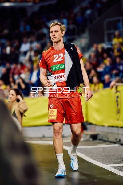 Spieler bewegt sich am Spielfeldrand