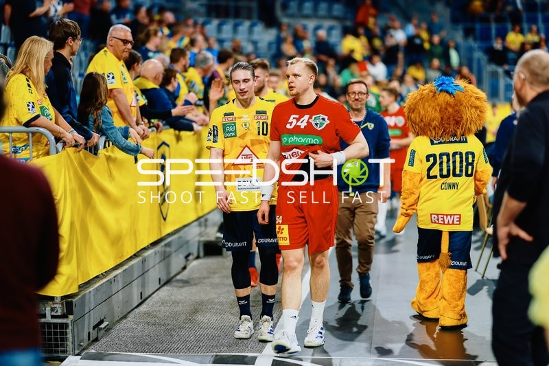 Juri Knorr und Justus Fischer im Dialog