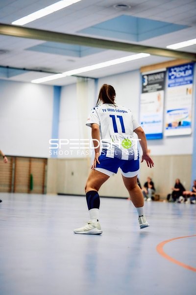 Spielerin mit Ballverteidigung