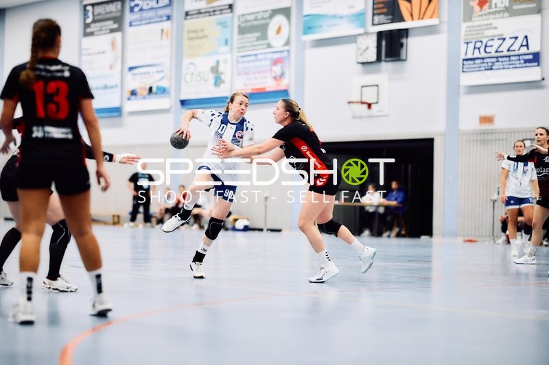 Spielerin von TV Edingen im Angriff gegen SG Heidelsheim/Helmsheim