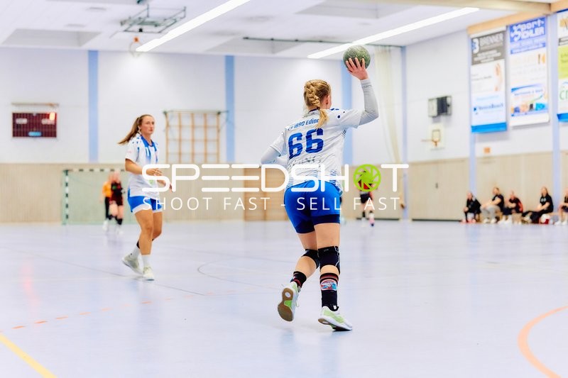 Spielerin von TV Edingen mit Ballbesitz