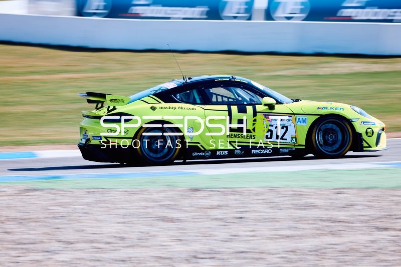 Rennwagen Nummer 512 in Aktion auf Hockenheimring