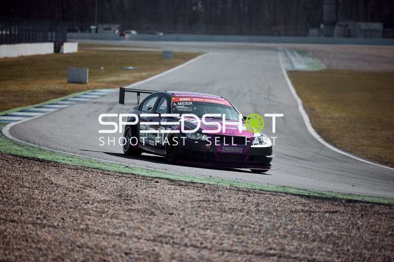 Rennwagen Nummer 11 auf Hockenheimring