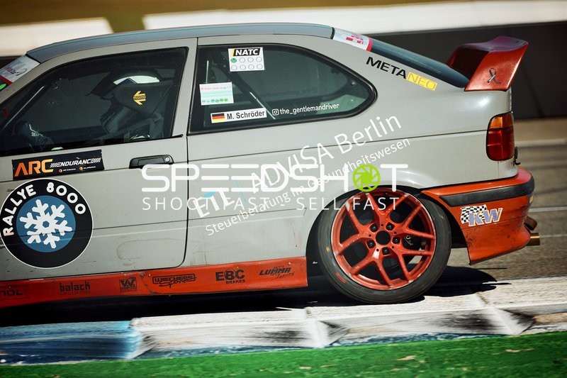 Martin Schröder fährt im BMW 318i Cup