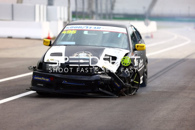 Unfall bei Rennen auf der Rennstrecke