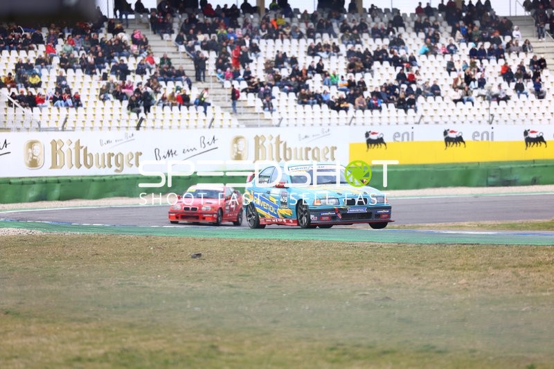 Kurvenkampf bei den Racing Days