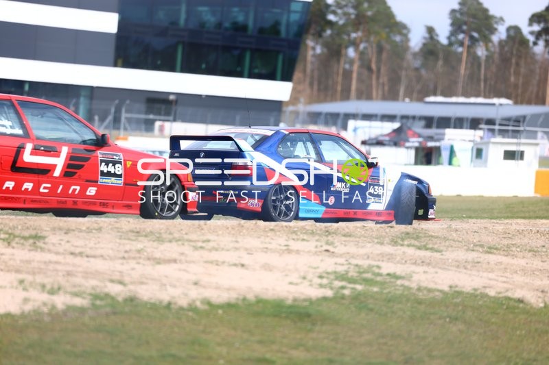 Dynamisches Rennen zwischen C4 Racing und Kompetenz Racing