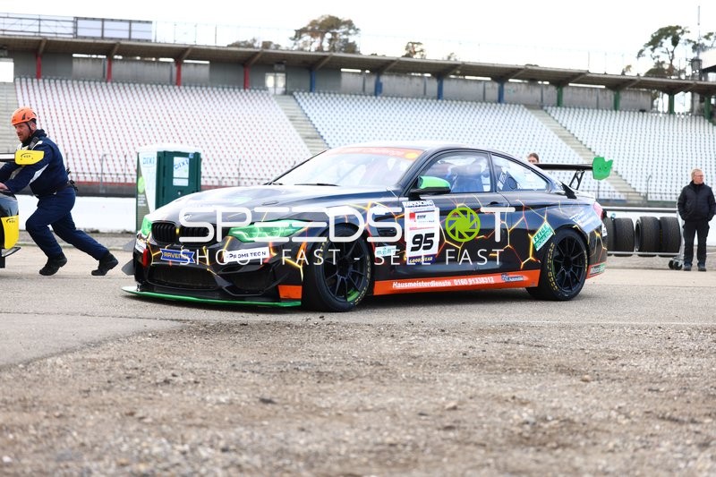 Tomas Pfister in Fahrt bei DMV Goodyear Racing Days