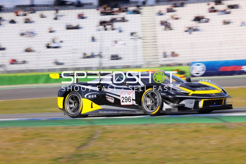 Rennwagen 296 in Aktion auf dem Hockenheimring