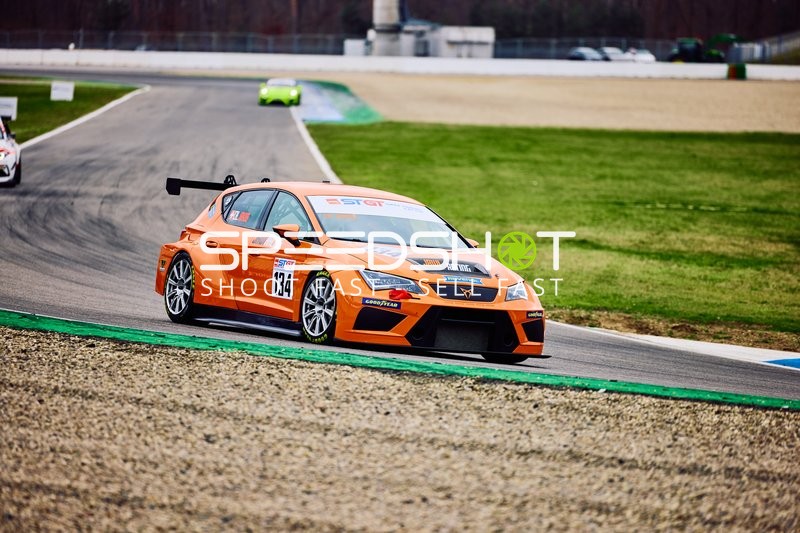 Rennauto Nummer 134 in Hockenheim