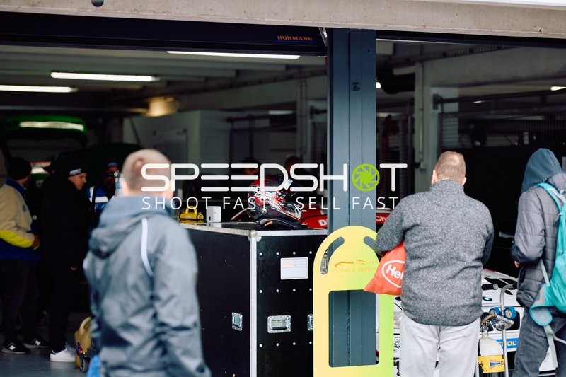 Aktivität in der Boxengasse