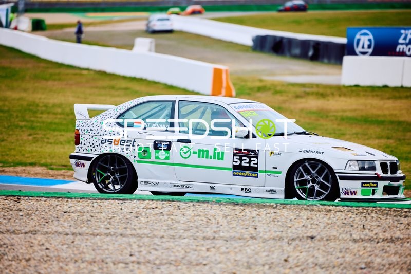 Pit Venanzi mit Startnummer 522 im BMW 318i Cup auf dem Hockenheimring
