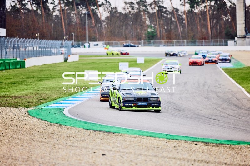 Rennwagen führen auf dem Hockenheimring