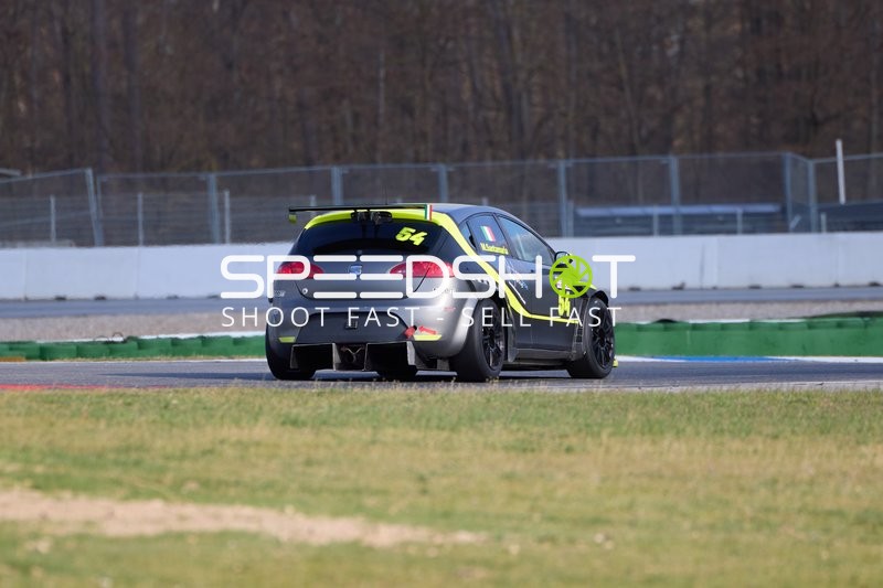 Rennwagen mit Nummer 54 in Aktion