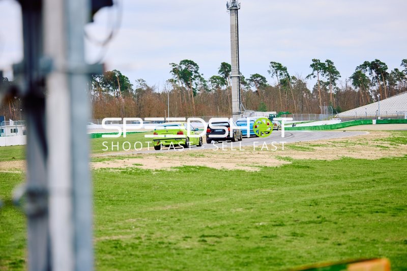 BMW 318i Cup Autos auf der Rennstrecke in Hockenheim