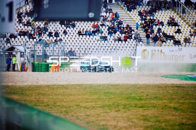 Drift im Kiesbett bei Rennaktion