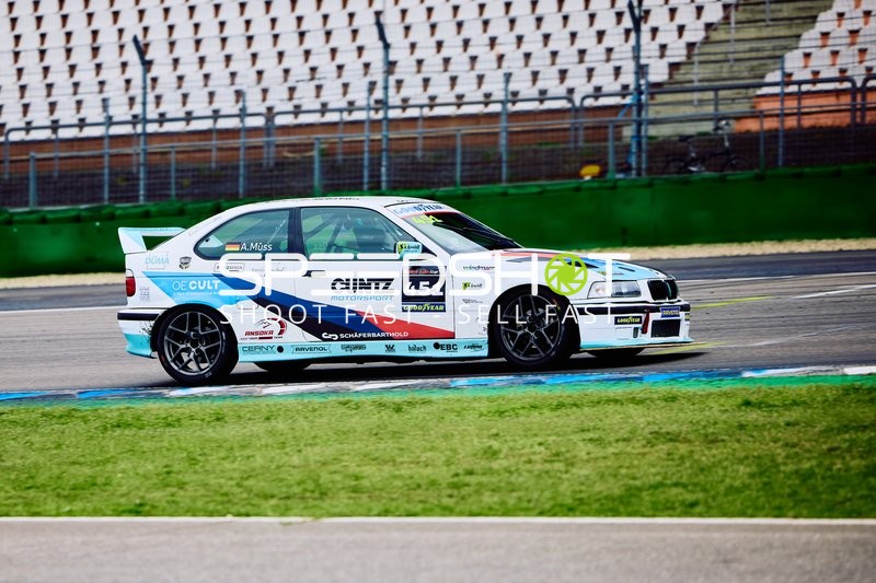 Andreas Müß in Aktion im 318ti Cup