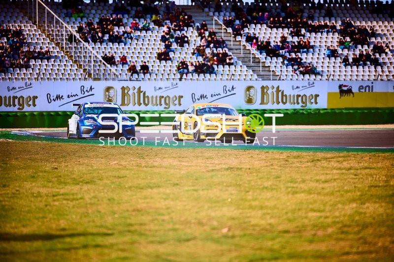 Jan Horwath überholt Harald Häfner auf dem Hockenheimring