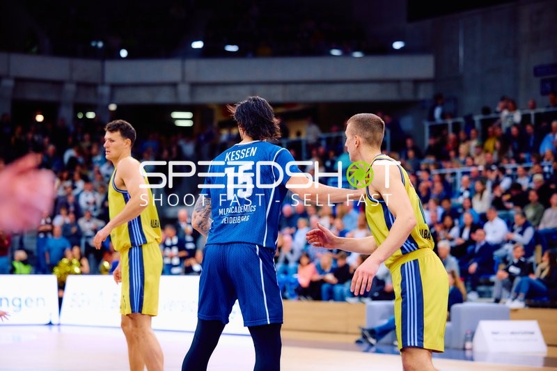Interaktion zwischen MLP Academics und Alba Berlin