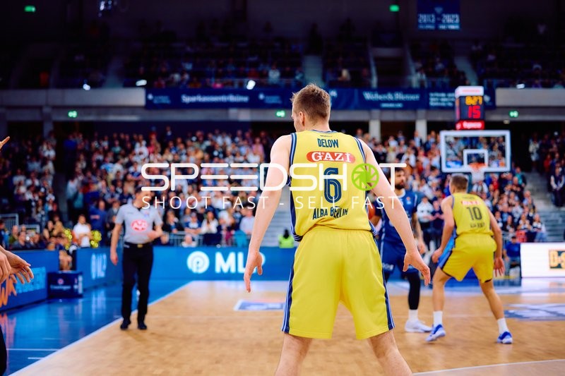 Dynamischer Spielzug im 1. Viertel