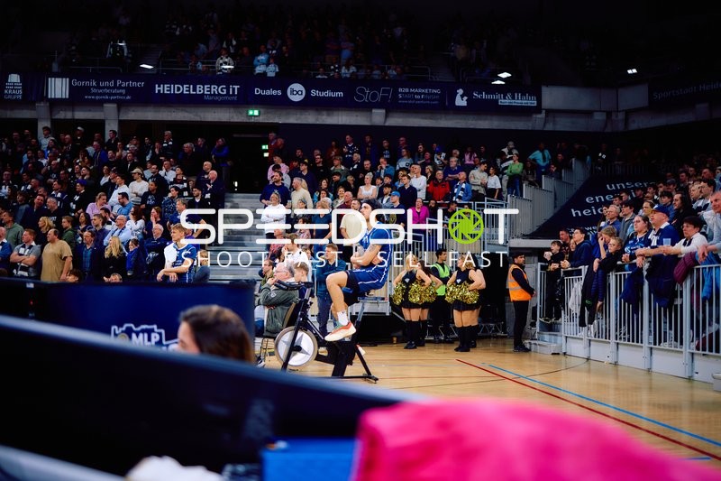 Aufwärmphase vor spannendem Spiel