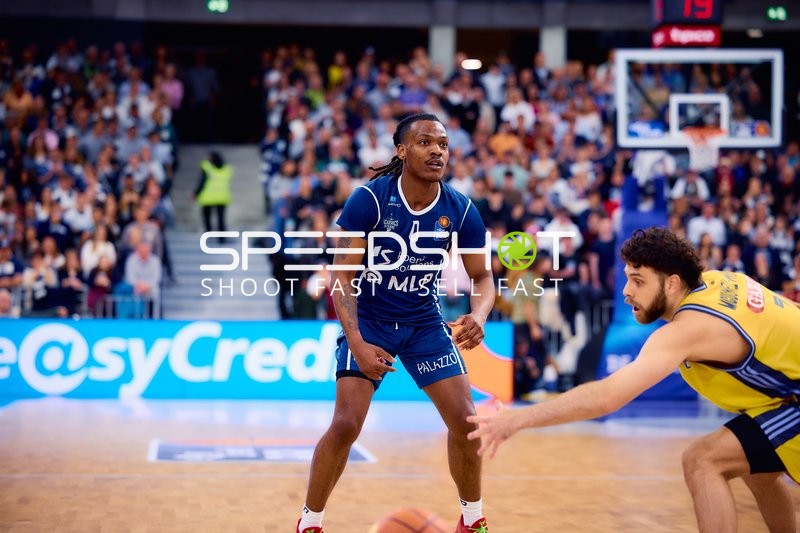 Dynamisches Dribbling im Bundesliga-Spiel