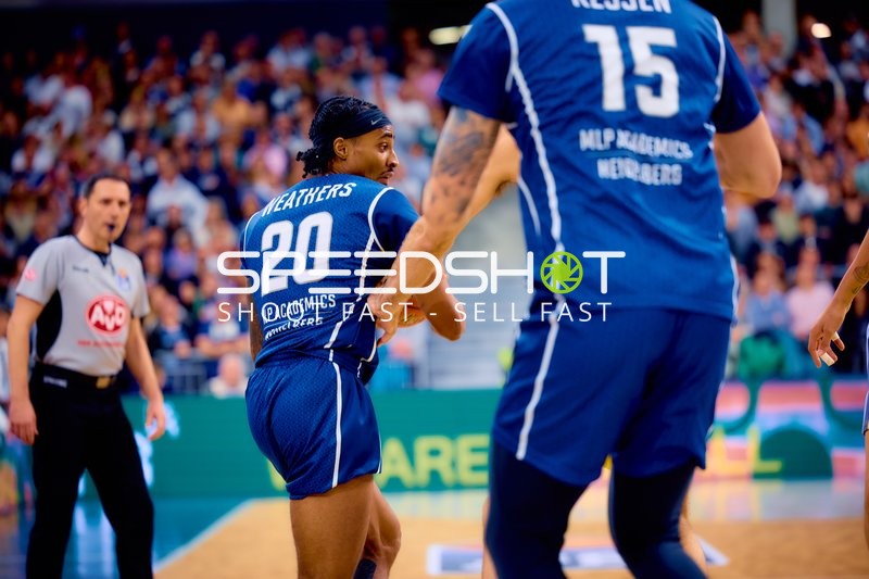 Spielerpass von Devin Weathers