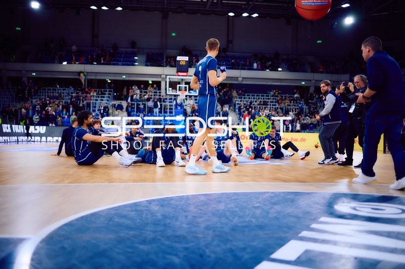 Spieler beim Aufwärmen vor dem Spiel