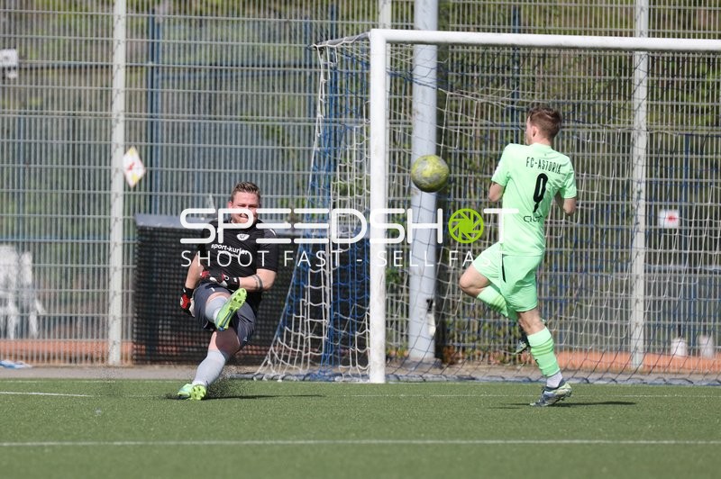 Spielszene vor dem Tor von FV Fortuna Heddesheim