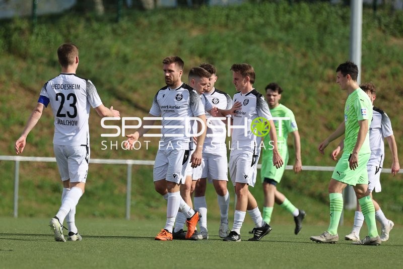 Spieler von Fortuna Heddesheim feiern