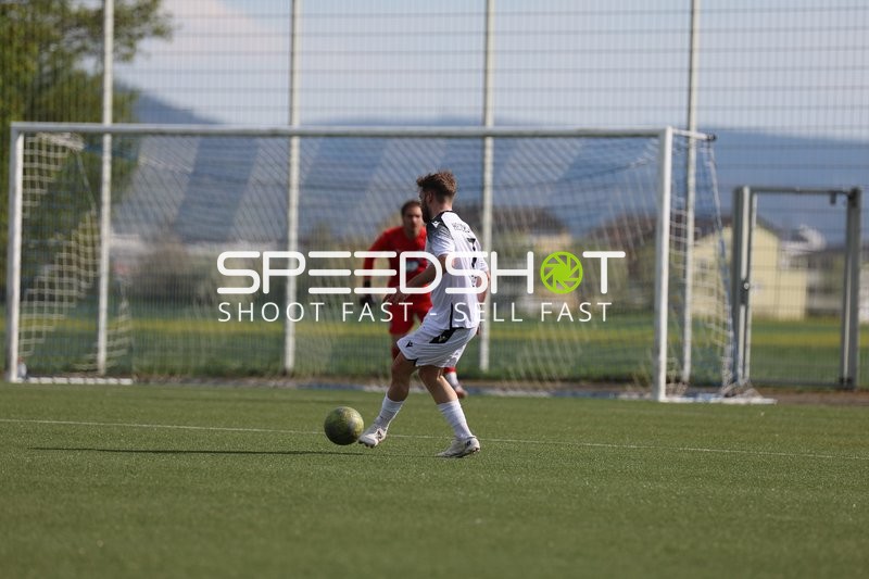 FV Fortuna Heddesheim Spieler mit Ballkontrolle