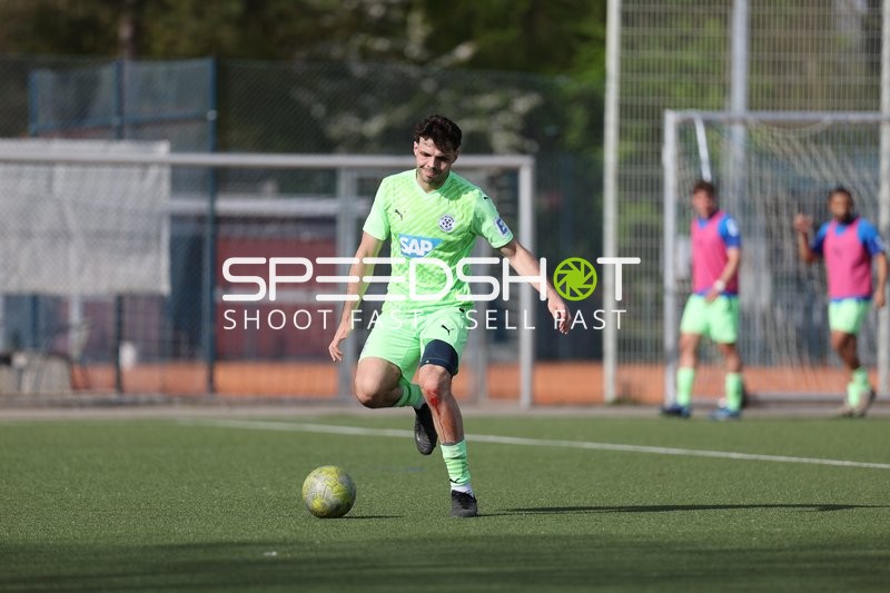 Dribbling auf dem Spielfeld