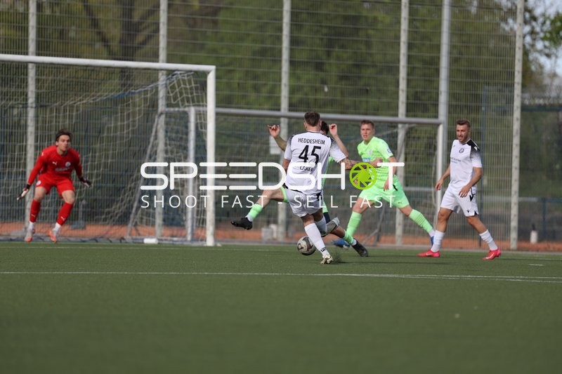 Zweikampf vor dem Tor