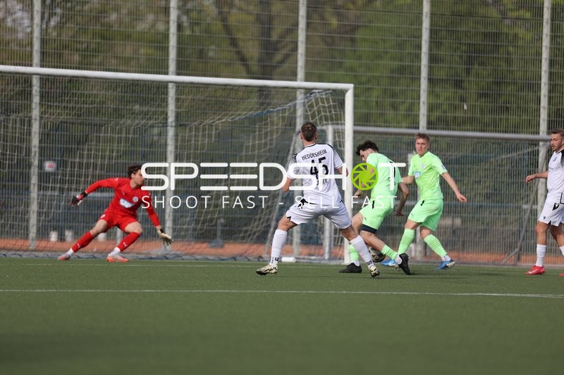 Schuss auf das Tor in der 2. Halbzeit