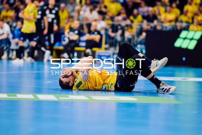 Spieler der Rhein-Neckar Löwen am Boden