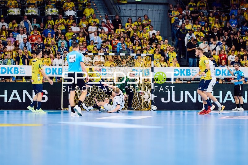Torwart im Fokus während des Handballspiels