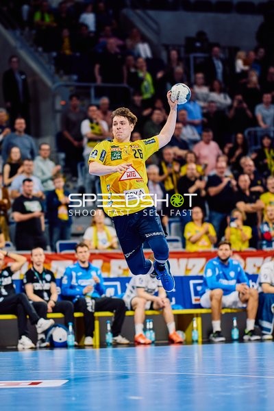 Dynamischer Sprungwurf von Niklas Michalski