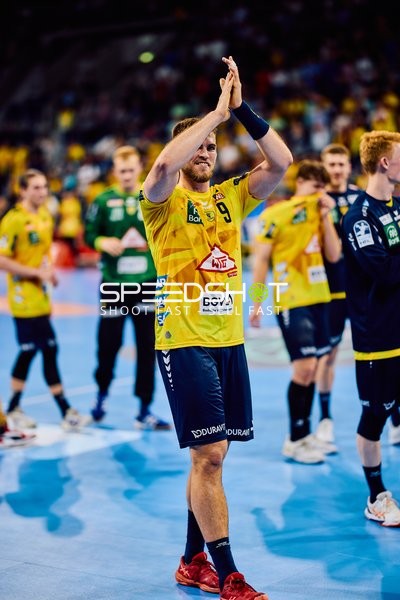 Spieler der Rhein-Neckar Löwen applaudiert