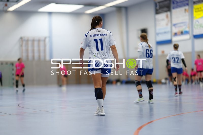 Spielerin mit der Nummer 11 in Aktion