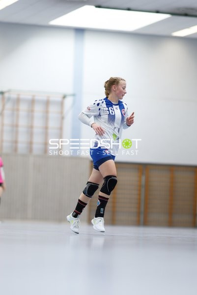 Spielerin von TV Edingen in Aktion