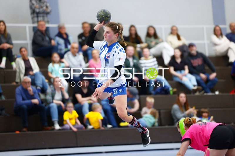 Dynamischer Sprungwurf in der 1. Halbzeit