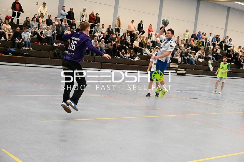 Sprungwurf im Handballspiel