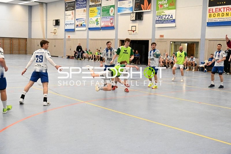 Dynamischer Wurf von TVE-Spieler