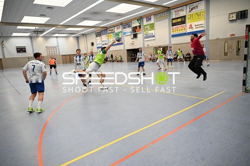 Dynamischer Wurf im Spiel TV Edingen gegen TV Friedrichsfeld