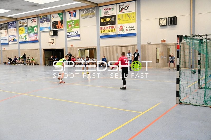 Dynamischer Wurf im Handballspiel