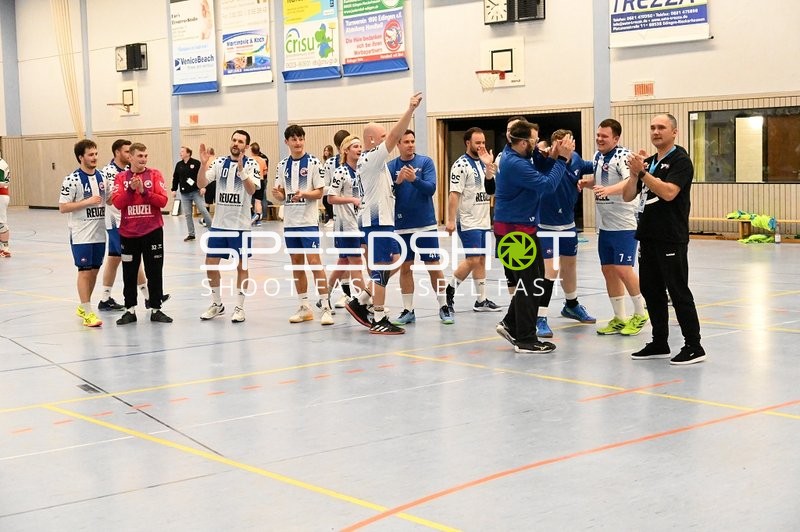 TVE - Edinger Haie feiern ihren Sieg