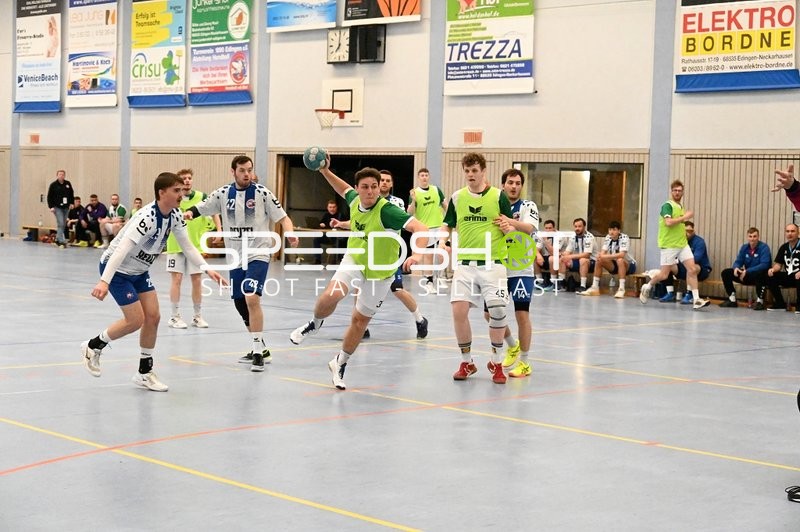 Dynamischer Wurf im Handballspiel